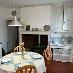 La Maison Bleue Proche Epernay Chaltrait