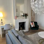 La Maison Bleue Proche Epernay Tatil Evi *