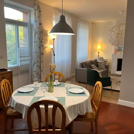 بيت للعطل La Maison Bleue Proche Epernay Chaltrait