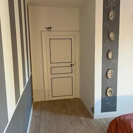 La Maison Bleue Proche Epernay بيت للعطل Chaltrait