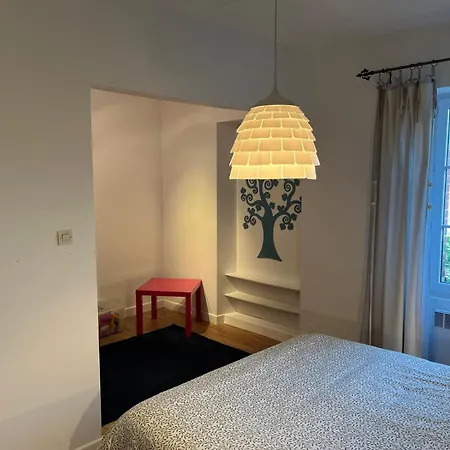 La Maison Bleue Proche Epernay بيت للعطل