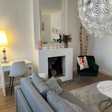 La Maison Bleue Proche Epernay بيت للعطل *